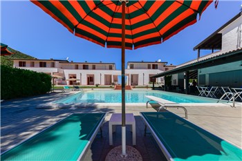 Elba Island Resort Pool & Tennis